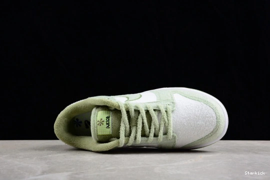 Pack SE Dunk Low DQ7579-300 Honeydew Nike Fleece 0816